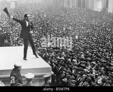 1US 258 F1918 d'obligations la promotion de la guerre Fairbanks Douglas Fairbanks 1918 1883 1939 nous l'acteur américain Douglas Fairbanks promouvoir l Banque D'Images