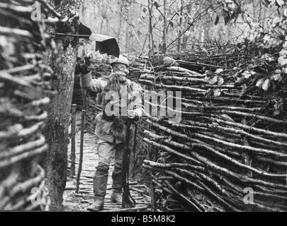 2 G55 G1 1916 13 la seconde guerre mondiale, un soldat français de l'histoire monde Wat un masque gaz un soldat français avec un masque à gaz dans le tre Banque D'Images