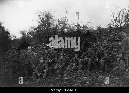 2 G55 W1 191717 Western Front 1917 soldats allemands de la Première Guerre mondiale Histoire front de l'Ouest photo de groupe de soldats allemands sur t Banque D'Images