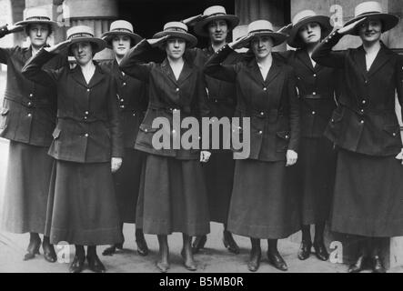 2 M70 U1 1918 6 E USA Femmes se réserve marine militaire 1918 Photo ONU USA photo de groupe Femmes de la réserve marine de San Franci Banque D'Images