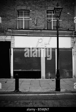 Royaume-uni, Angleterre, 11 novembre 2006. Scène de rue, Battersea High Street, Londres. Banque D'Images