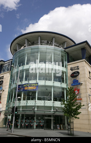 Ville de Nottingham, Angleterre. Le Sud de l'entrée de la rue Sherwood le complexe de loisirs Cornerhouse. Banque D'Images