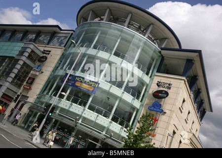 Ville de Nottingham, Angleterre. Le Sud de l'entrée de la rue Sherwood le complexe de loisirs Cornerhouse. Banque D'Images