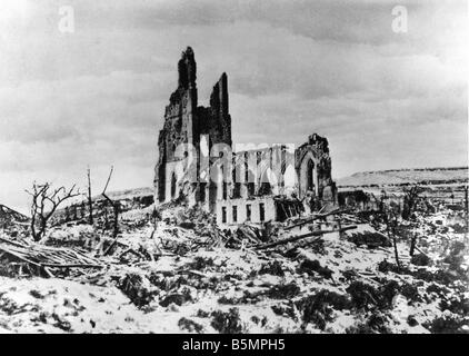 9 1915 922 A1 E Église ruinée de Ablain St Nazaire 1915 LA PREMIÈRE GUERRE MONDIALE 1914 18 août avant de l'Ouest campagne dans la Champagne 22 Septembre Banque D'Images