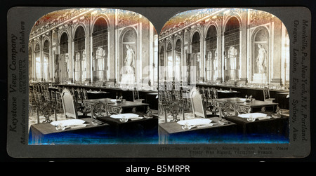 9 1919 628 A2 1 Table du Traité de paix de Versailles le traité de paix de Versailles du 28 juin 1919 La table de la signature Banque D'Images