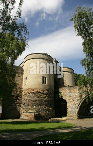 Ville de Nottingham, Angleterre. Douves du château de Nottingham et gate, avec l'entrée principale du château, musée et galerie d'art. Banque D'Images