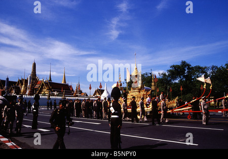 Le char royal pendant la répétition pour la Princesse Galyani Vadhana's royal cremation à Sanam Luang, Bangkok Banque D'Images