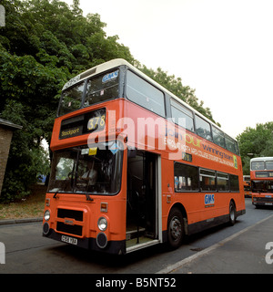 Transport UK Manchester GMS livery Leyland Olympian double decker bus dans années 90 Banque D'Images