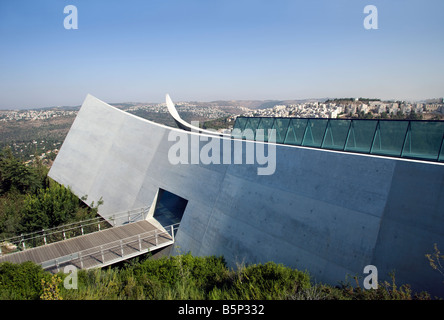 Musée d'histoire de l'holocauste (©2005 Moshe SAFDIE) Yad Vashem JÉRUSALEM ISRAËL Banque D'Images