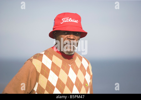 Samuel L Jackson au Dunhill International avec un raccord en t dans sa bouche Banque D'Images