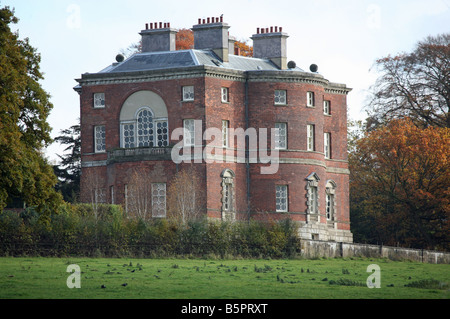 Barlaston Hall, une maison de campagne palladienne anglaise dans le village de Barlaston dans Staffordshire 5 miles au sud de Stoke-on-Trent Banque D'Images