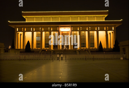 Mao Zedong Zedong tombe place Tienanmen Pékin Chine Photo de nuit Banque D'Images