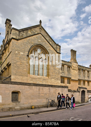 Bibliothèque Une bibliothèque médiévale Fellows au Jesus College à Oxford Banque D'Images