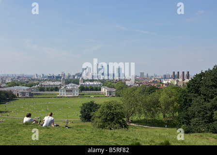 Le quartier financier de Canary Wharf vu de la colline de Greenwich, Greenwich, Londres Banque D'Images