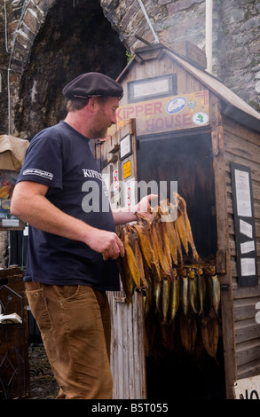 Le poisson et les harengs fumée au cours de l'assemblée annuelle du Festival du hareng dans le village côtier de Clovelly North Devon England UK Banque D'Images