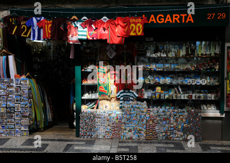 L'affichage. Boutique touristique. La Baixa Pombalina, à Lisbonne, Portugal Banque D'Images