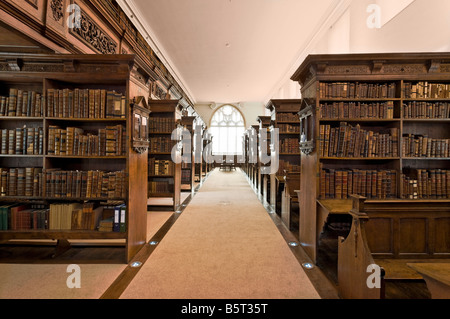 Bibliothèque Une bibliothèque médiévale Fellows au Jesus College à Oxford Banque D'Images