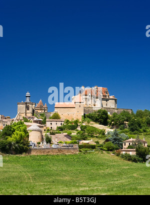 Château de Biron un français typique du moyen age chateau dans la région de la Dordogne France Europe Banque D'Images