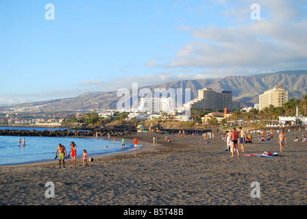 Playa Las Cuevitas au coucher du soleil, Playa de las Americas, Tenerife, Canaries, Espagne Banque D'Images