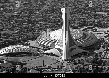 Vue aérienne au-dessus du stade olympique de Montréal Québec Canada Banque D'Images