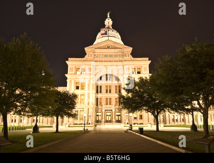 Austin Texas Hill Country State Capitol Building construit 1888 côté sud nuit Banque D'Images