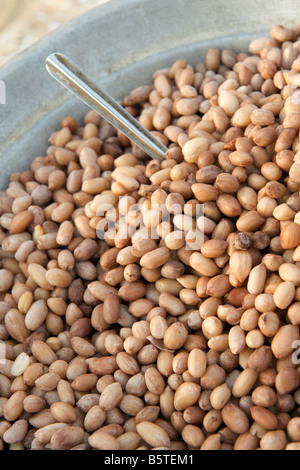 Arachides à vendre en Inde. Banque D'Images