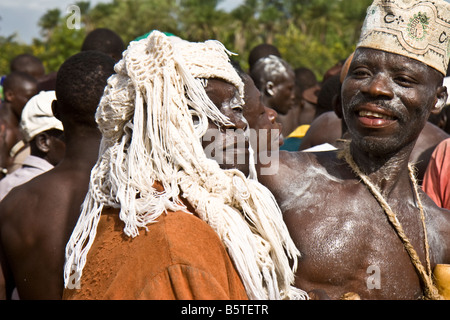 Les villageois dans le nord du Togo célébrer au cours de l'assemblée annuelle du Festival Evala Banque D'Images