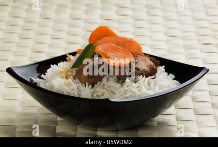 Close-up de la viande avec du riz blanc dans un bol Banque D'Images