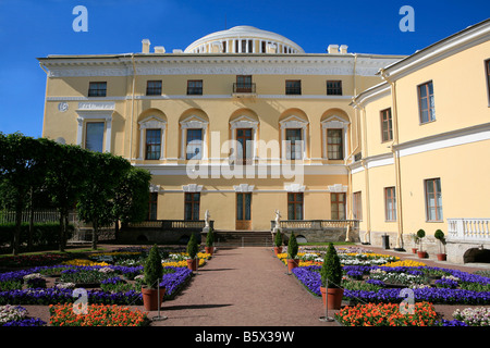 Jardin du Palais du Tsar Pavel (Paul) Je dans Pavlovsk (Saint-Pétersbourg, Russie) Banque D'Images