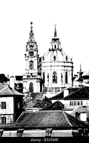 Église St Nikolas - l'un des bâtiments les plus importants de Prague baroque avec un dôme dominant et beffroi Banque D'Images