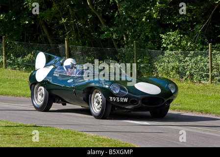 1956 Jaguar D-type Long Nez Le Mans arrivant à Goodwood Festival of Speed, Sussex, UK. Banque D'Images