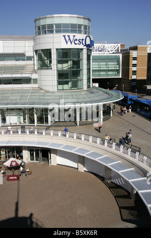 Ville de Southampton, en Angleterre. La terrasse entrée de Portland Southampton West Quay shopping complex. Banque D'Images