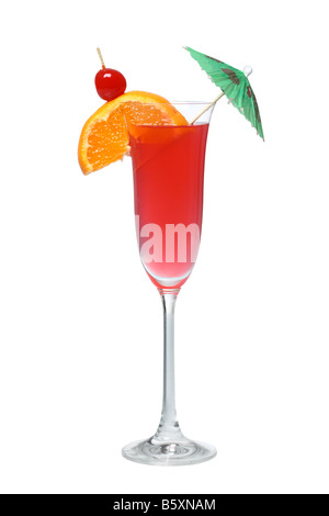 Découpe de verre cocktail tropical isolé sur fond blanc Banque D'Images