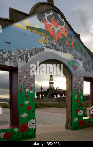 Off the Wall' commandé de peintures murales et de peintures murales à Invergordon Invernesshire Scotland UK Banque D'Images