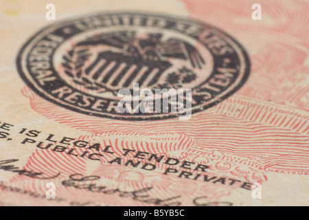 Close-up du joint et les mots "cours légal" et de "public et privé" à l'avant de dix dollars américains. Banque D'Images