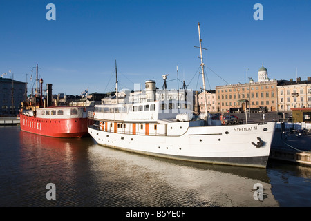 Le port des navires en Finlande Helsinki Banque D'Images