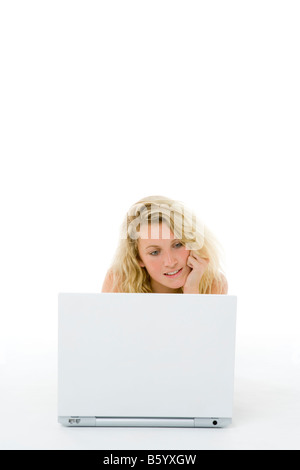 Portrait of Teenage Girl On Her Laptop Banque D'Images