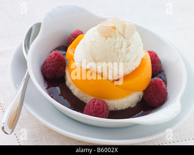 Plat de pêche Melba Banque D'Images