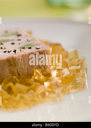 Foie gras et gelée de Sauternes avec Poireaux Bébé Banque D'Images