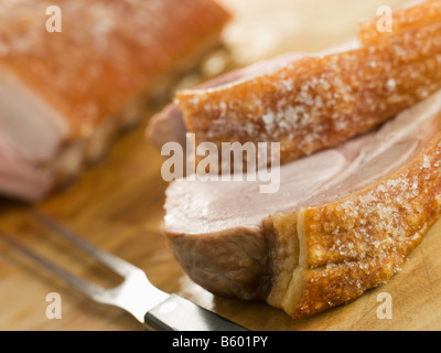 Rôti de Carré de porc avec croustillant de grésillement Banque D'Images