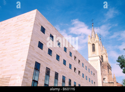 Église de San Jerónimo el Real et le musée du Prado l'élargissement. Madrid. L'Espagne. Banque D'Images