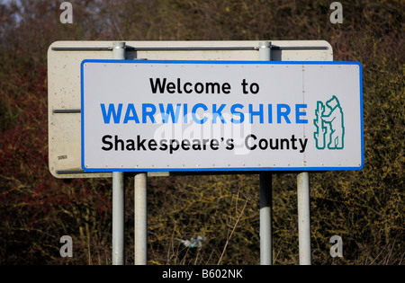 Bienvenue à Warwickshire sign 2211 Crédit 2008 Garry Bowden Banque D'Images