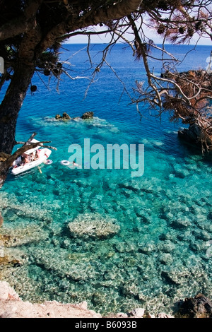 Cala del Sale baie de sel de l'île de Tremiti San Domino Foggia Gargano Pouilles au sud de l'Italie mer adriatique Banque D'Images