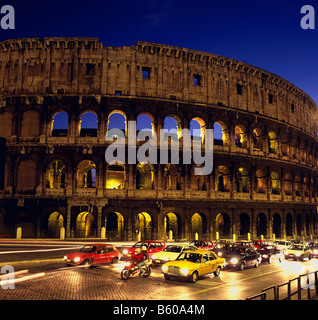 Le Colisée de Nuit Rome Italie Europe Banque D'Images