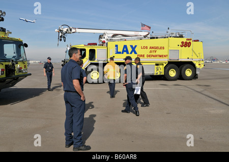 Les agents du Service des incendies de la ville de Los Angeles Banque D'Images
