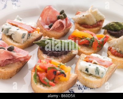 Sélection de Crostini plaqué Banque D'Images