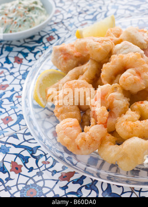 Plat de fritto misto di mare avec vinaigrette aux fines herbes Banque D'Images
