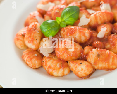 Ragoût à la Tomate Gnocchi de pommes de terre Banque D'Images