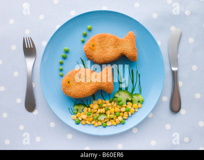 Croquettes de poisson avec légumes Banque D'Images