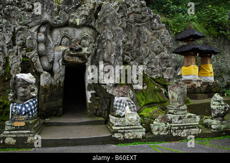 Entrée de la grotte des éléphants de Goa Gajah, Ubud, Bali, Indonésie, Asie du sud-est Banque D'Images